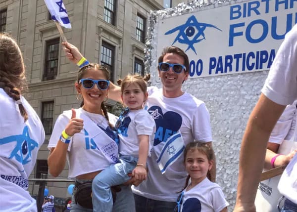 Tens of Thousands of New Yorkers March to Celebrate Israel