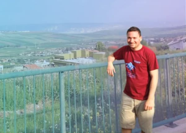 Robert Tanen FEATURED