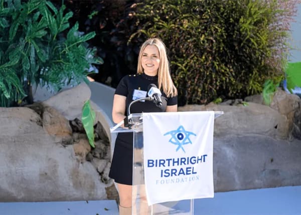 Ashley WB FEATURED-min