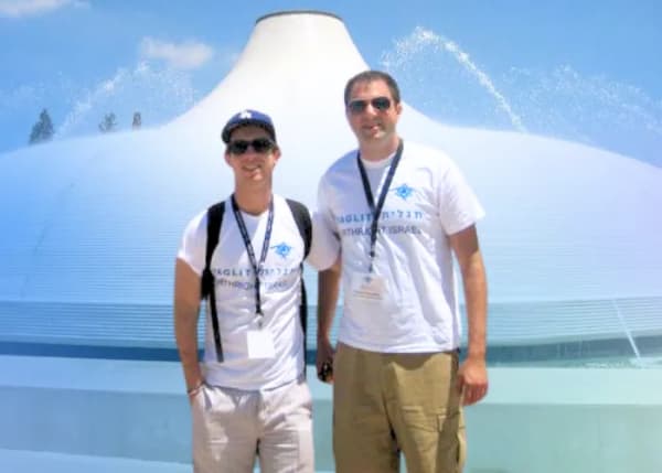 Avery Rosin FEATURED