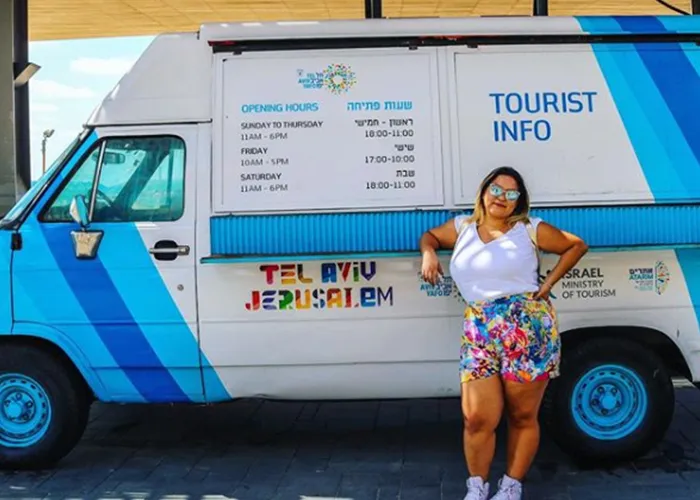 Meet the Girl behind the Instagram Account ‘The Asian Israeli’