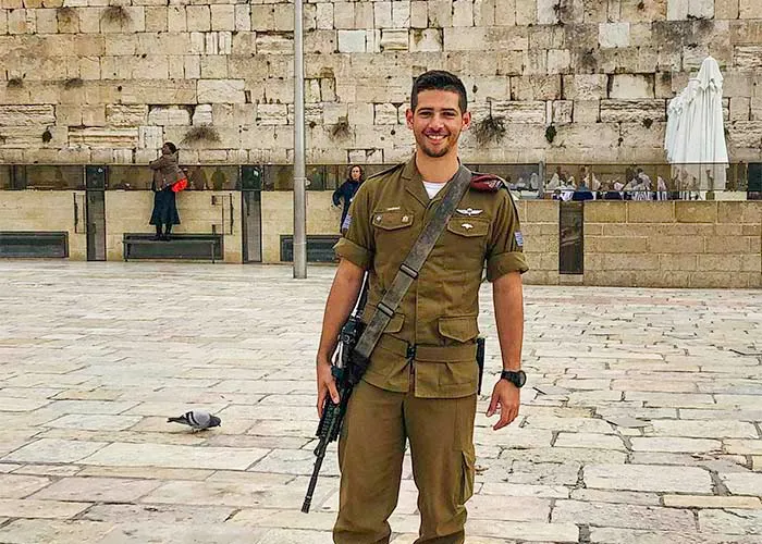 Meet Former IDF Paratrooper and Birthright Israel Alumnus Aaron