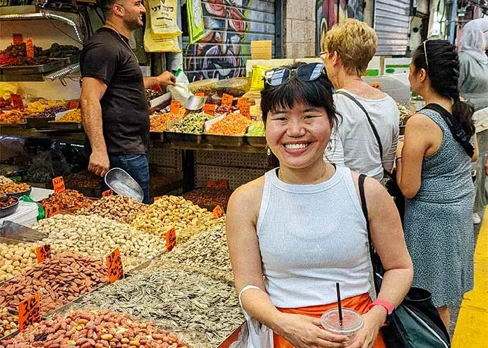 avarigelhaupt-birthrightisrael-shuk-feat