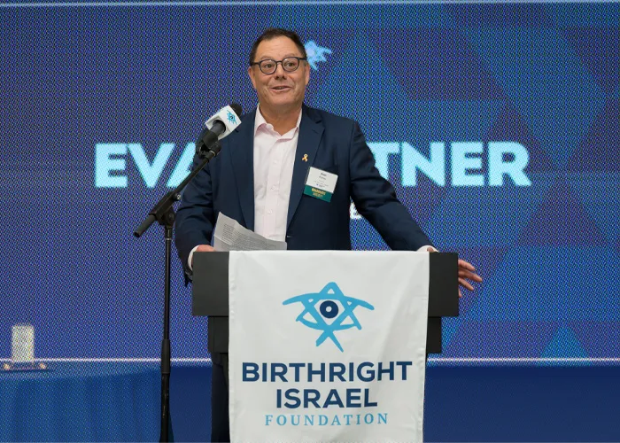 700x500_Evan-Ratner_5-7-2025