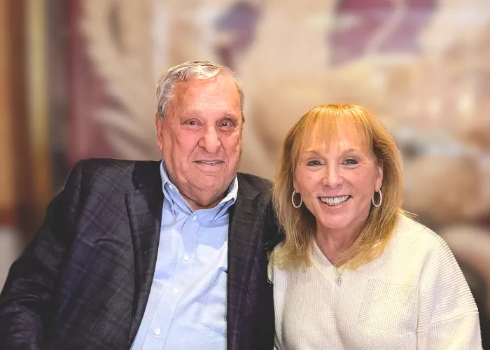 Lori Komisar FEATURED v2