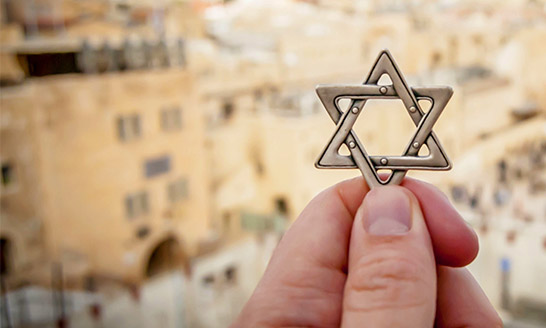 Birthright Israel Alumni Take Action