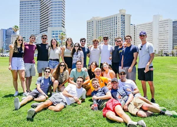 Advice from Birthright Israel Alumni to Future Participants