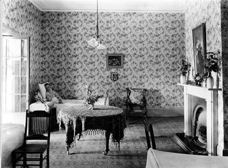 a beautiful picture from Women Ward at the Launceston Homeopathic Hospital, Tasmania - in early 1900...