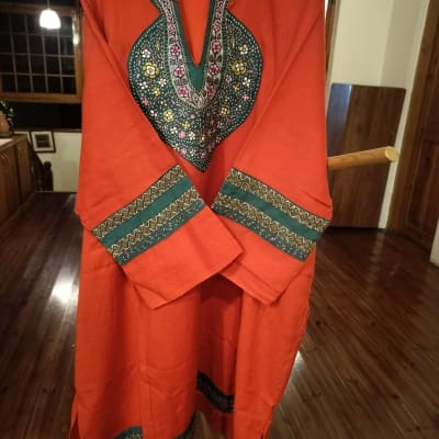 Red and Green Combination Pheran