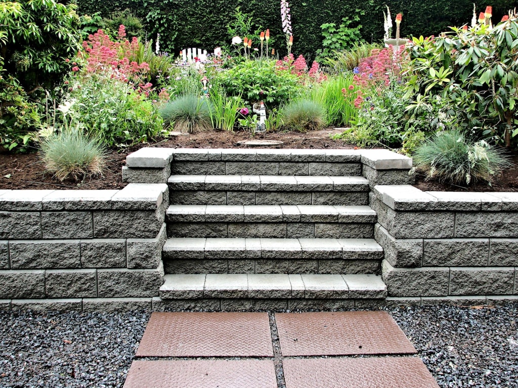 How to Build Retaining Wall Stairs