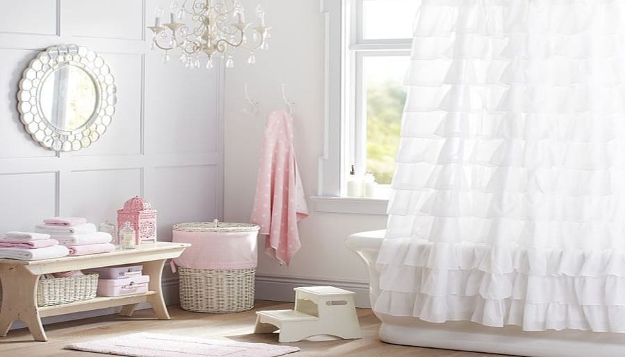 A ruffled shower curtain: Farmhouse Bathroom Wall Decor Ideas