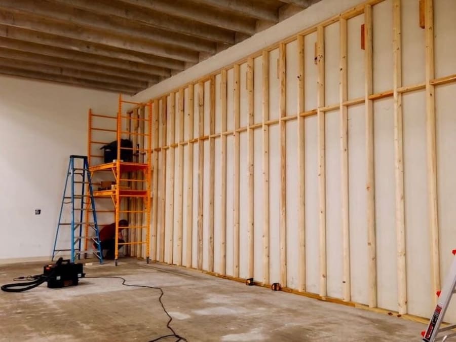 How To Frame A Wall Parallel To Ceiling Joists?