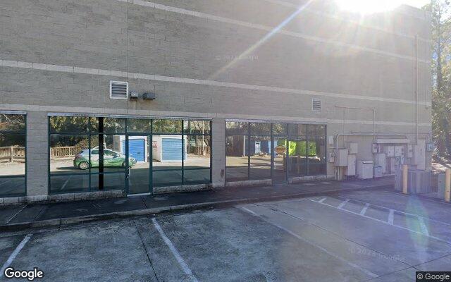 Street-level view near Puppy Haven Pet Resort – Buckhead