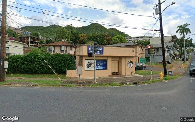 Street-level view near Aloha Cat Hotel