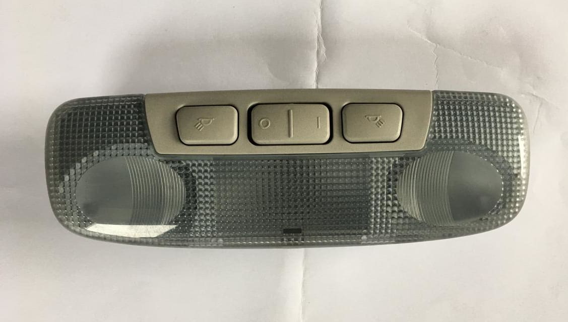 Ford Mondeo Galinių vietų apšvietimo žibintas 8A6A-13K767-AB