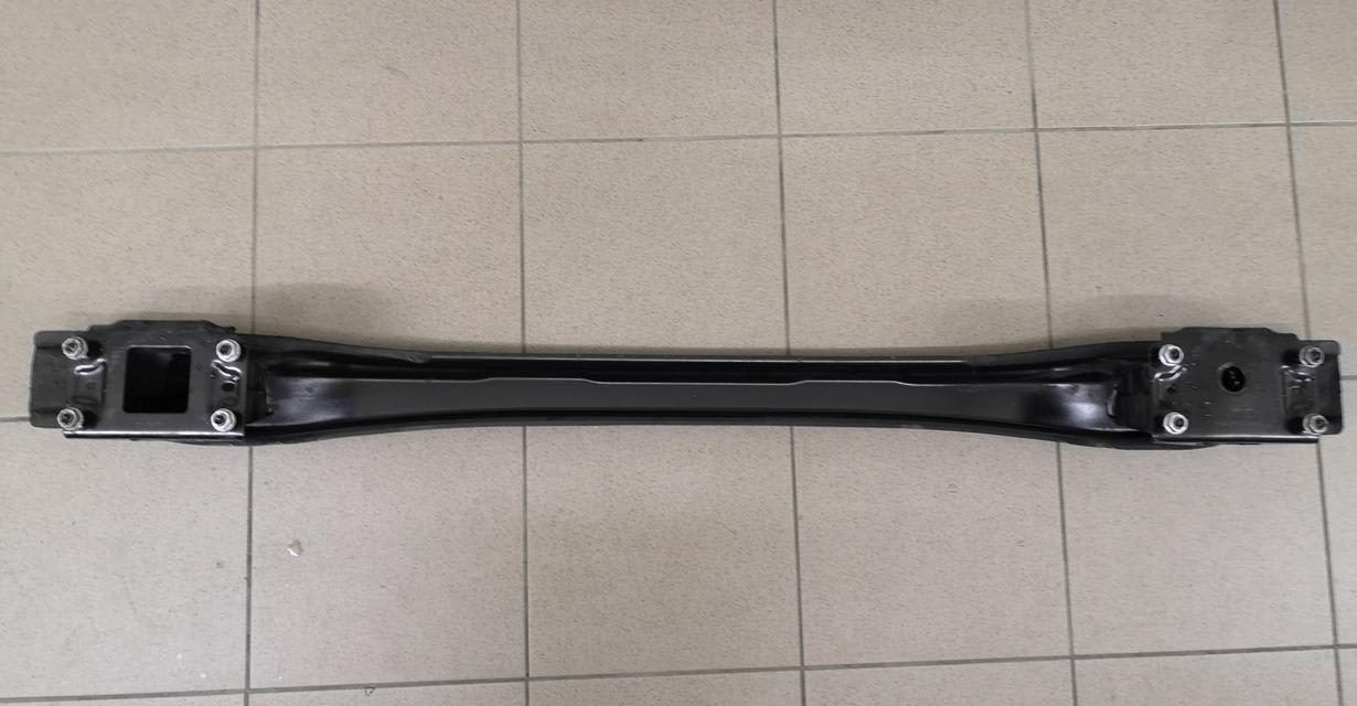 Mercedes-Benz E-klasė, AMG (W124, W210, W211, W212, W213, C207, W238) Balkis galinio bamperio A2126102414 3