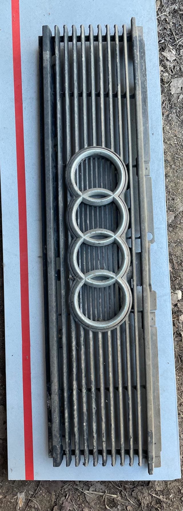 Audi 80, 90 Išorės apdailos komplektas 811853655D