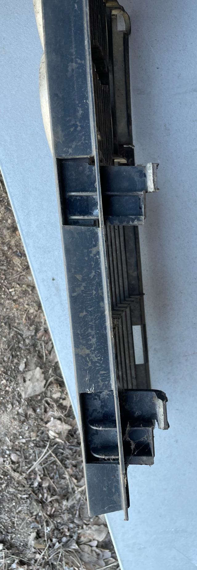 Audi 80, 90 Išorės apdailos komplektas 811853655D 2