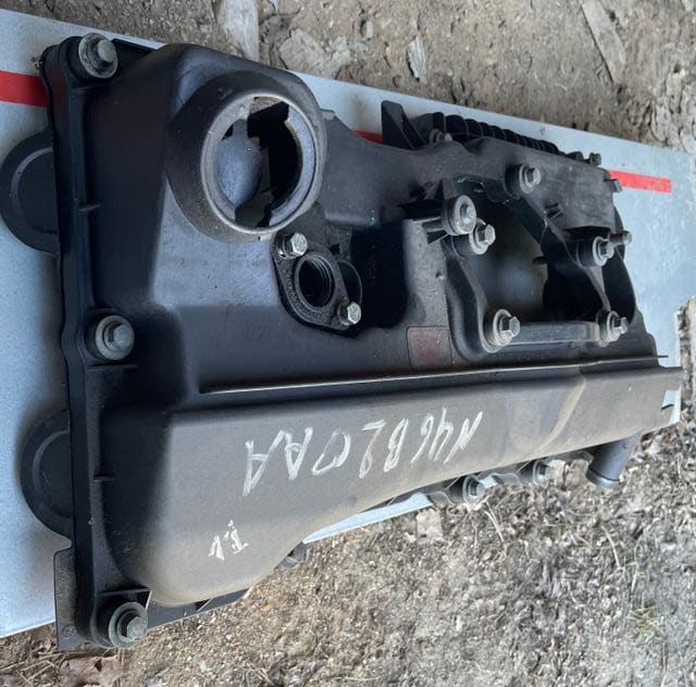 BMW Series 3 Galvutės dangtelis 11127568582   2