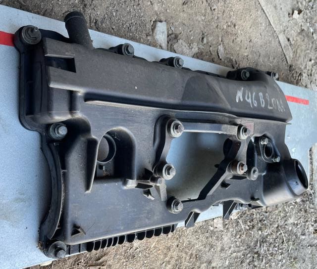 BMW Series 3 Galvutės dangtelis 11127568582   3