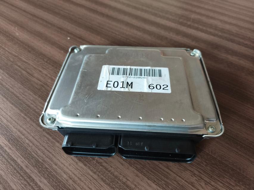 Audi A6, S6 Variklio valdymo blokas 8E0907401M
