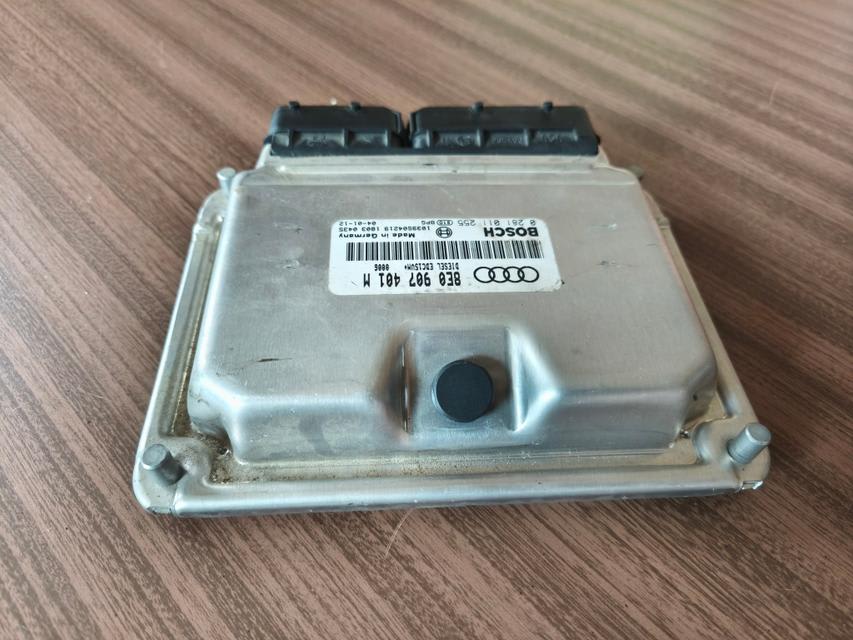 Audi A6, S6 Variklio valdymo blokas 8E0907401M 2