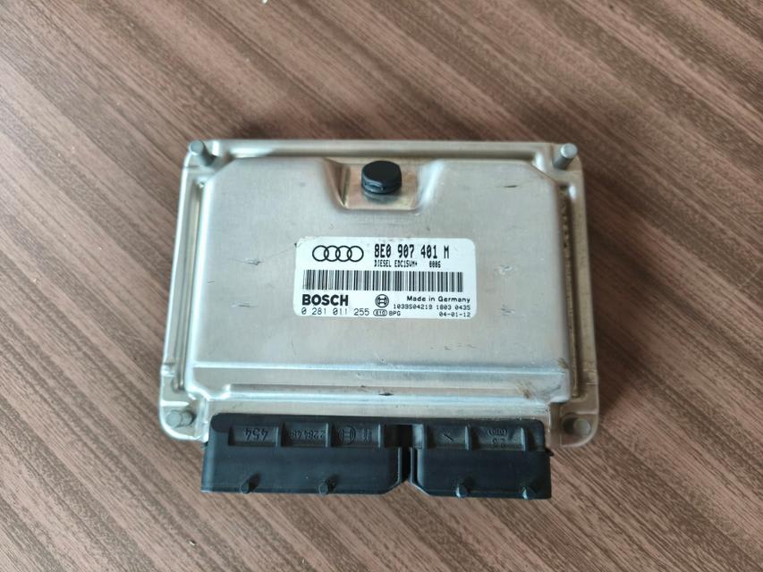 Audi A6, S6 Variklio valdymo blokas 8E0907401M 5