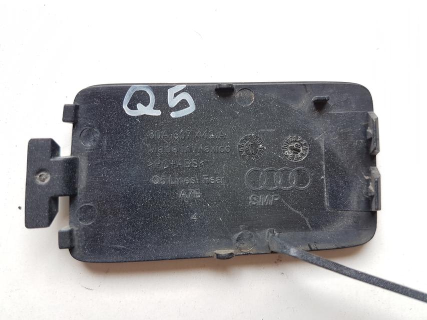 Audi Q5, SQ5 Priekinis tempimo kilpos dangtelis 80A807442A 5
