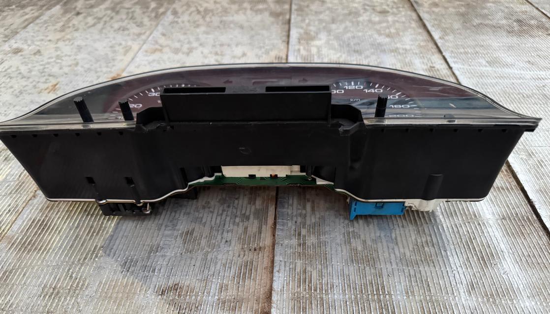 Audi 80, 90 Spidometras (prietaisų skydelis) 893 919 033 DF 2