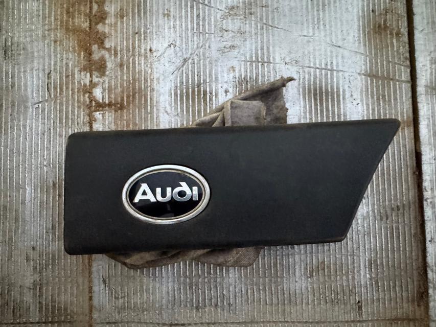 Audi 80, 90 Apdaila sparno (moldingas) 893 853 508 B