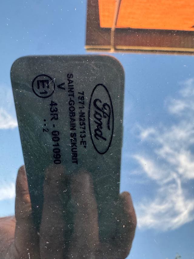 Ford Mondeo Galinis šoninis kėbulo stiklas 1