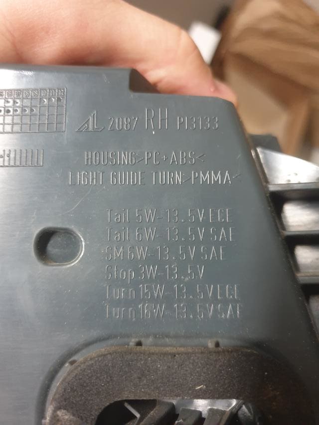 BMW Series 7 Galinis žibintas kėbule 2