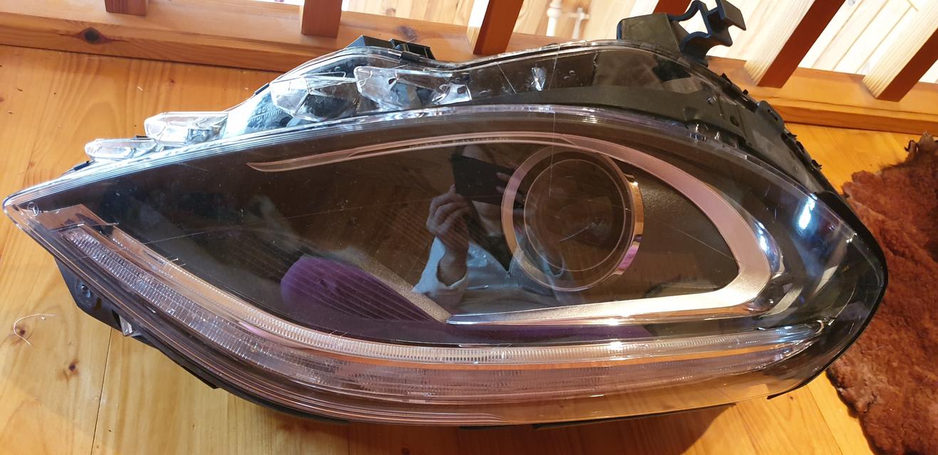 Mercedes-Benz B-klasė (W245, W246/W242) Priekinis žibintas A 246 820 72 61