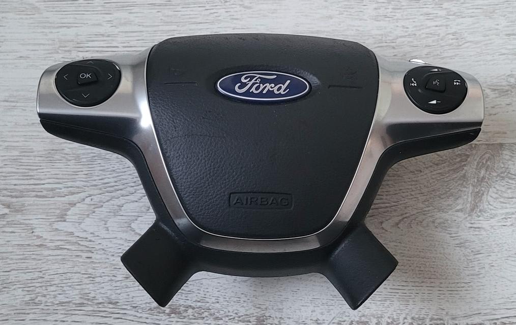 Ford Focus Vairo oro pagalvė 