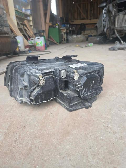 Audi A4, S4 Priekinis žibintas 8E0941004S 1