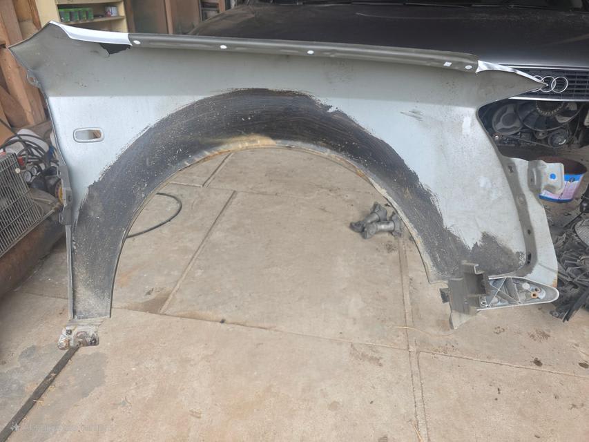 Audi A4, S4 Sparnas 1