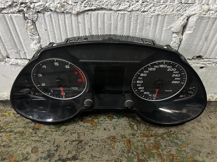 Audi Q5, SQ5 Spidometras (prietaisų skydelis) 8R0920930B