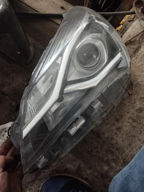 Toyota Yaris Priekinių žibintų komplektas OD-197. OD-198. OD-199.OD-200 1