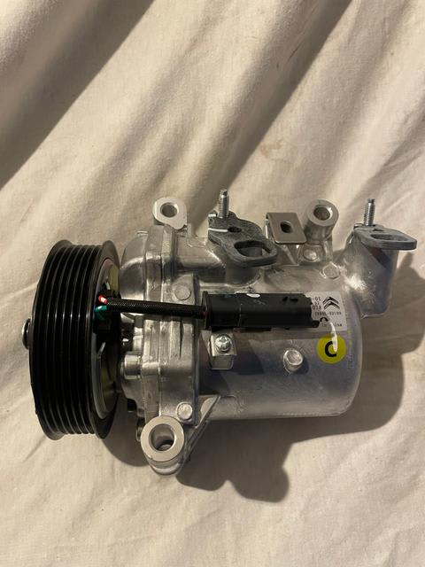 Citroen Berlingo Oro kondicionieriaus kompresorius (siurblys) 9830148880; 9810349980; 1636462980; 9808860080; 1638946180; SU001A7274; SU001A7752