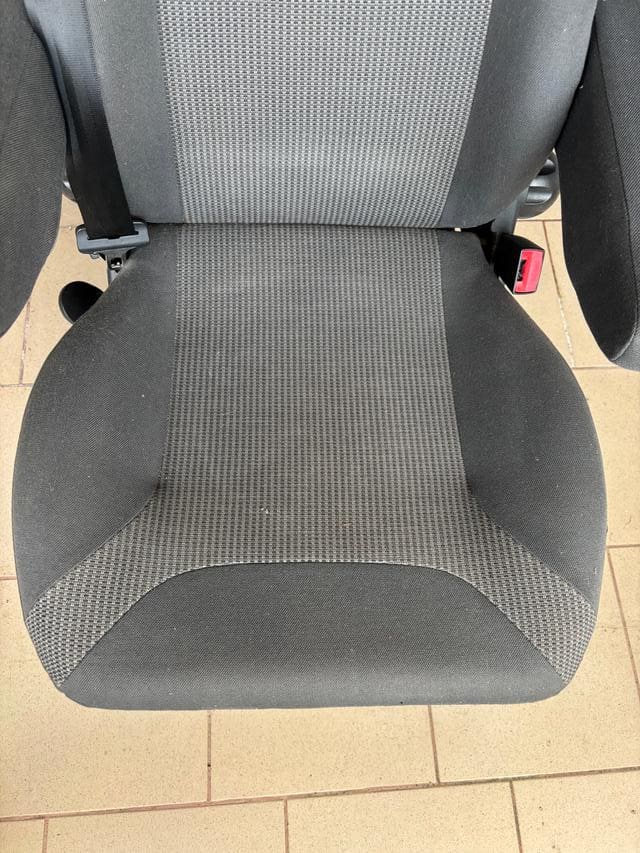 Opel Vivaro Priekinė vairuotojo sėdynė 2