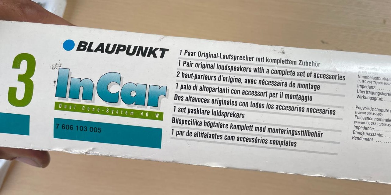 Audi 80, 90 Garsiakalbis panelėje 7 606 103 005; IC 103; BLAUPUNKT 3