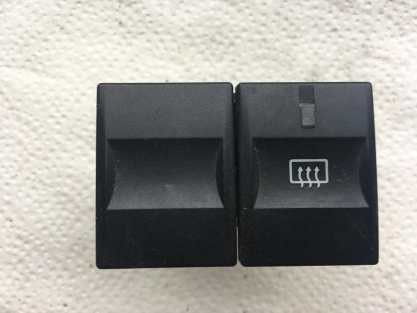 Ford Mondeo Stiklo šildymo elektra jungtukas 