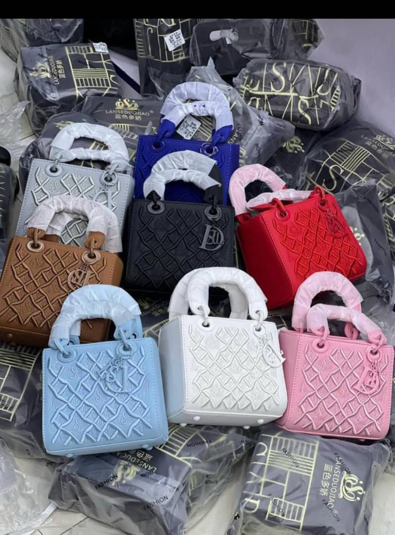 Dior Diro bos 