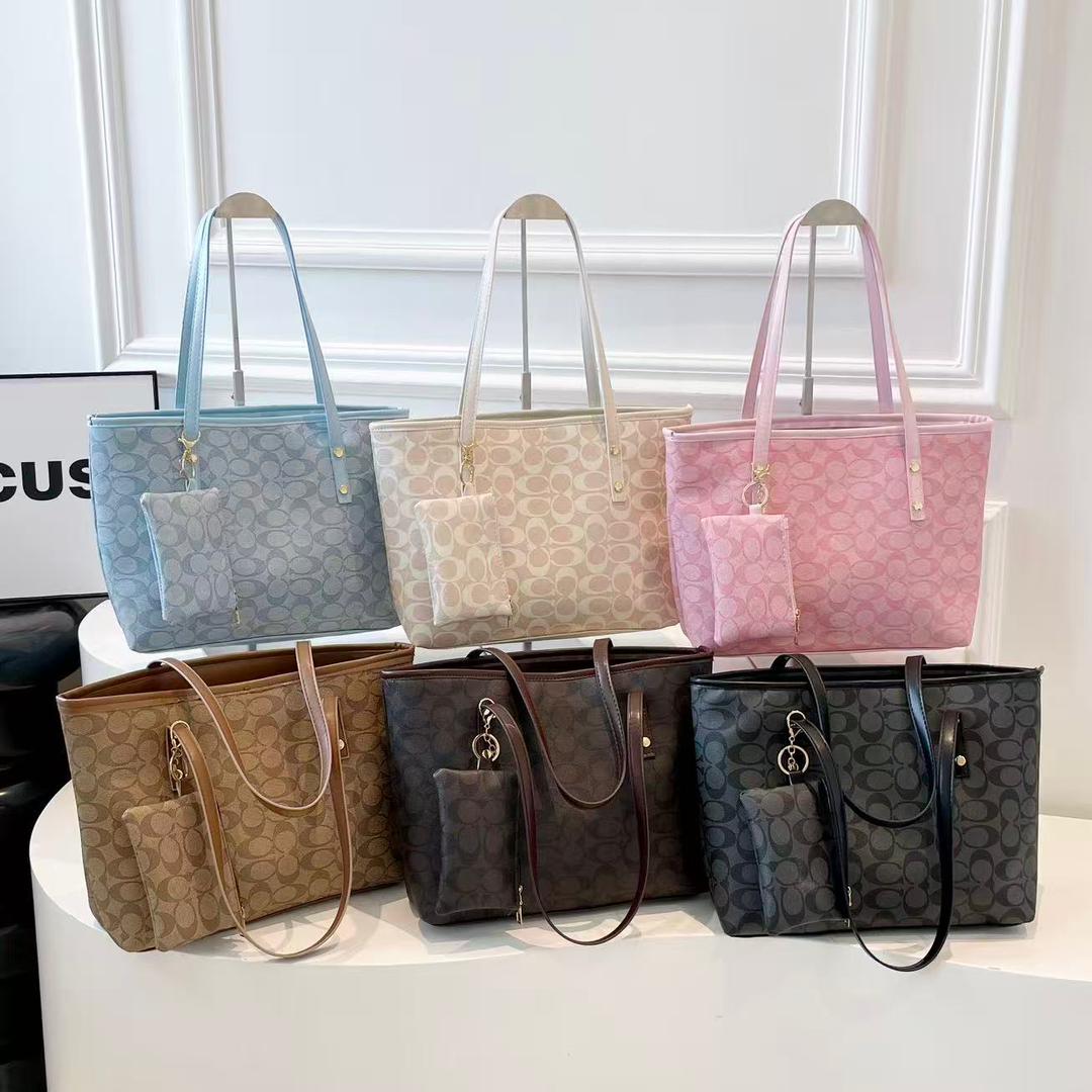 Louis Vuitton Gucci Toto 