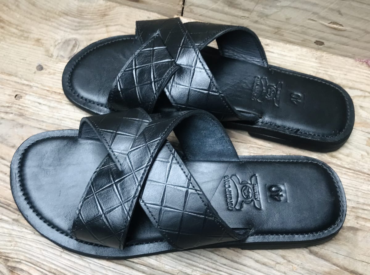 Black check cross slipper