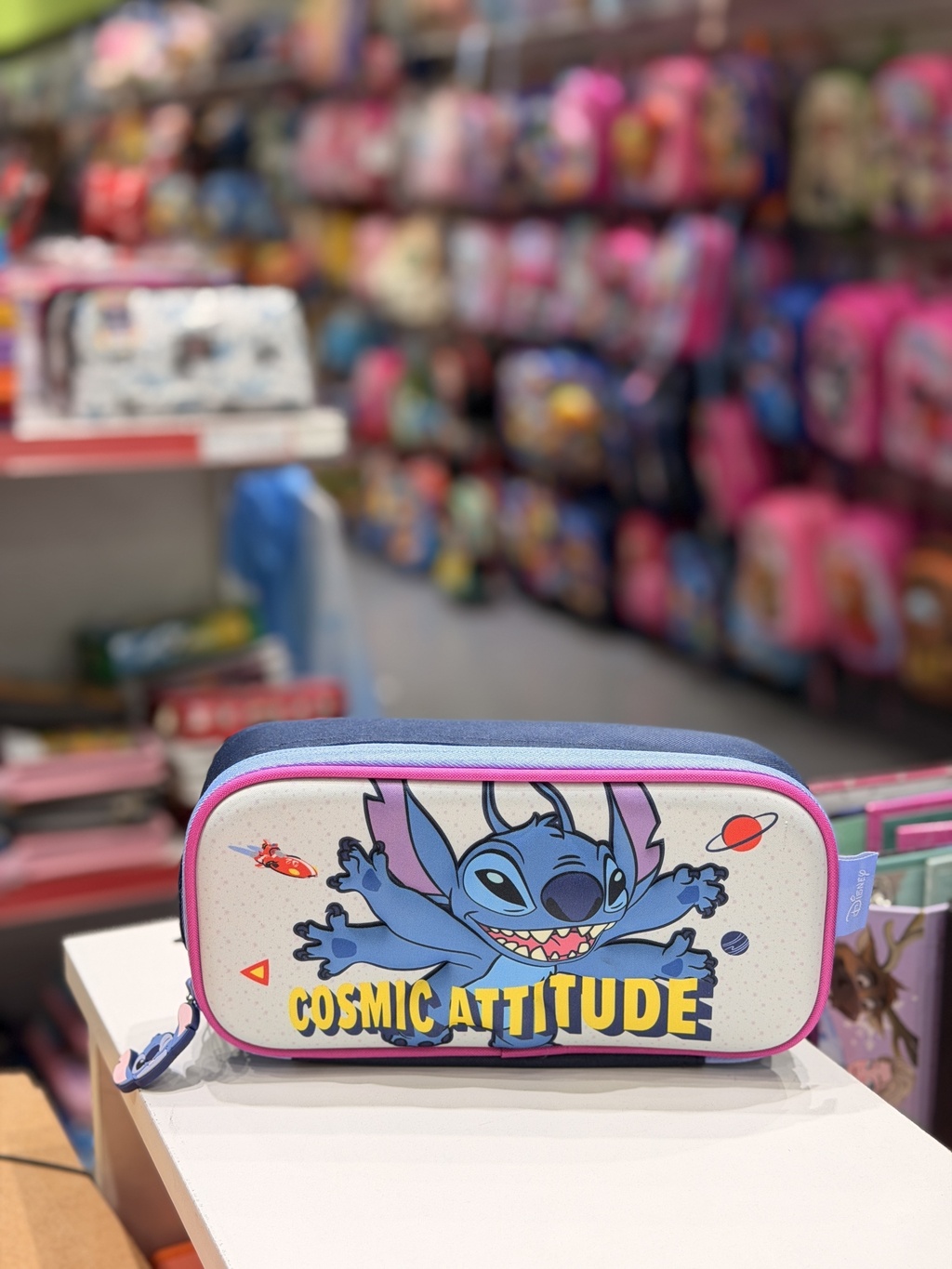 Cartuchera stitch un cierre con solapa — foto 1