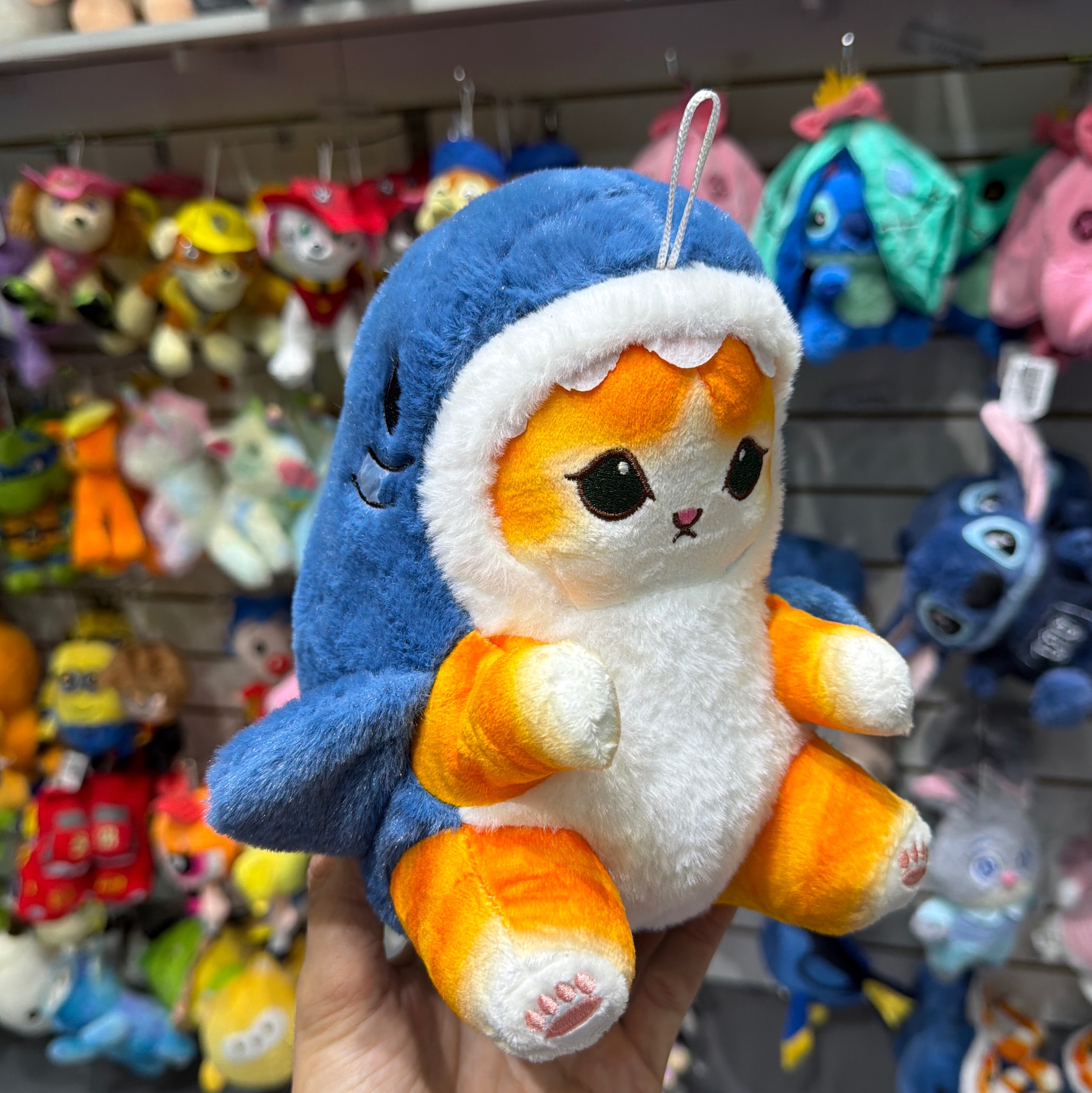 Peluche gato tiburón 20 cm