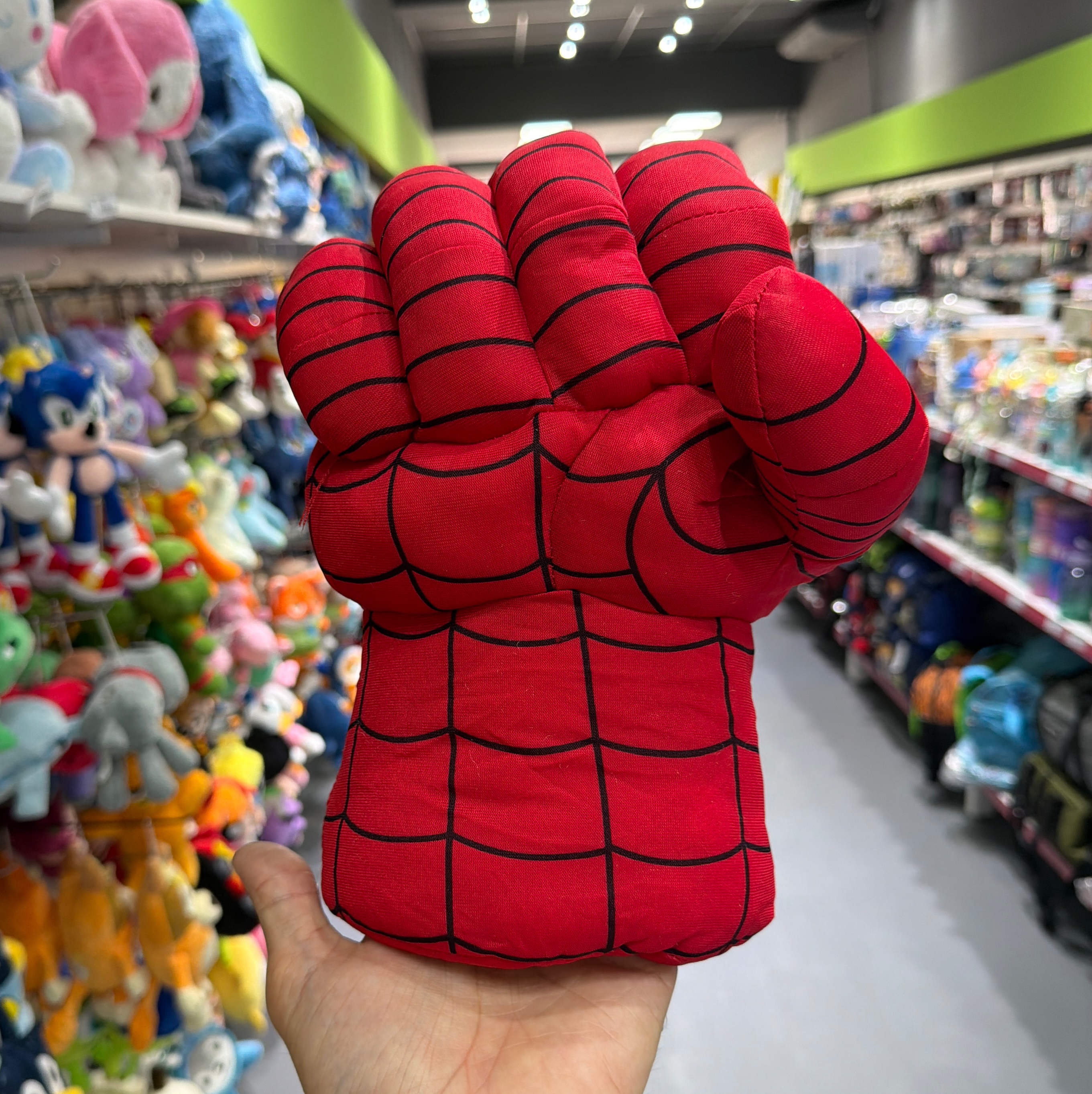 Puño Spiderman peluche