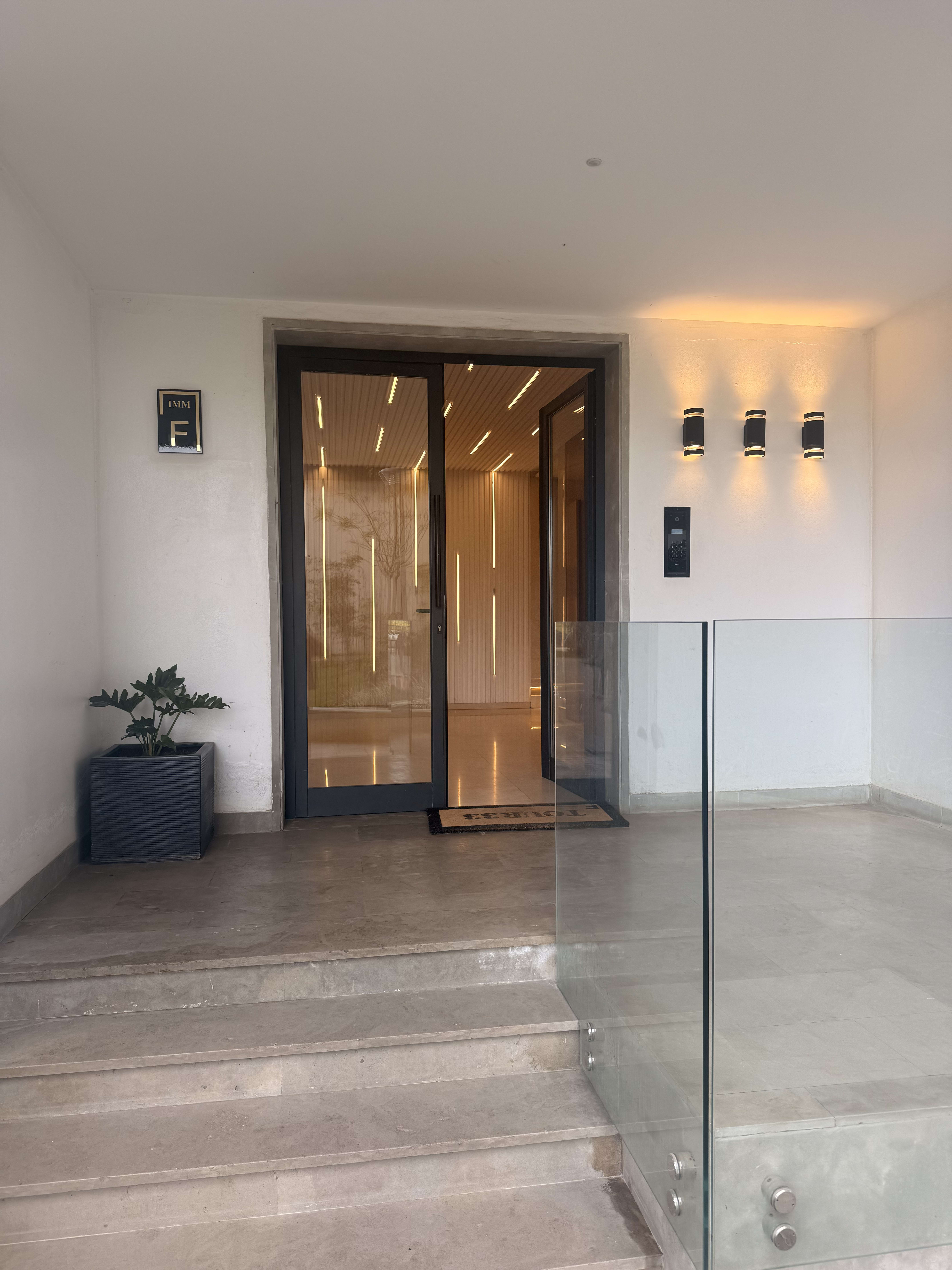 Entrée de l'immeuble F