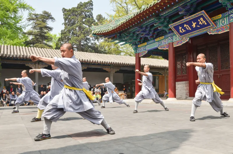 Insane Training Methods of Shaolin Monks